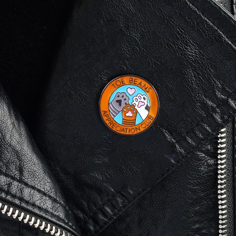 TOE CLUB Dog Paw Cat Paw Love Brooch