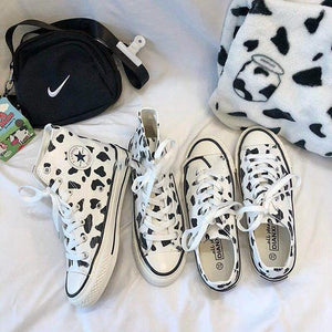 Women's graffiti cow canvas shoes