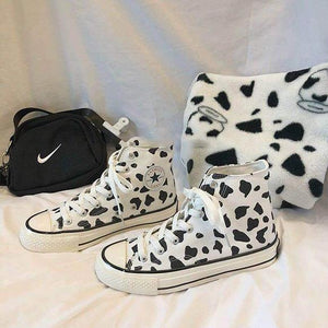 Women's graffiti cow canvas shoes