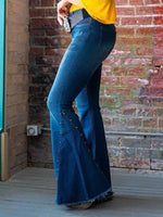 Load image into Gallery viewer, Desert Print Pockets Cowgirl Jeans
