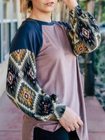 Load image into Gallery viewer, Women&#39;s Ethnic Print Crew Neck T-shirt
