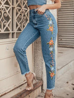 Load image into Gallery viewer, Casual floral embroidered jeans
