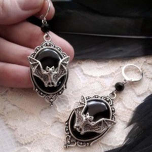 Halloween personality bat black gem necklace