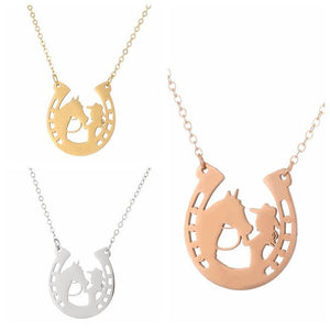 Simple lady Horse girl clavicle chain stainless steel horseshoe pendant necklace