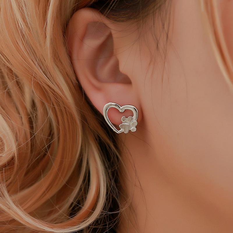 Ladies dog Paw hollow heart Earrings