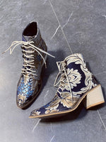 Load image into Gallery viewer, Ladies Embroidered Print Block Heel Shoes
