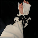 Load image into Gallery viewer, Ladies cow pattern choker
