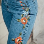 Load image into Gallery viewer, Casual floral embroidered jeans
