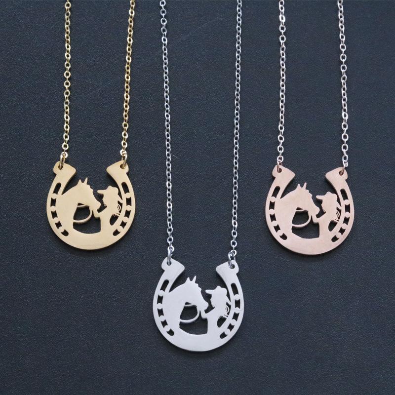 Simple lady Horse girl clavicle chain stainless steel horseshoe pendant necklace