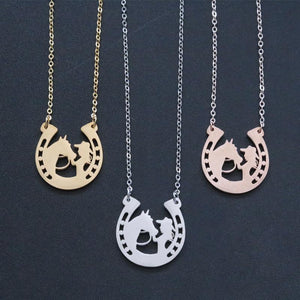 Simple lady Horse girl clavicle chain stainless steel horseshoe pendant necklace