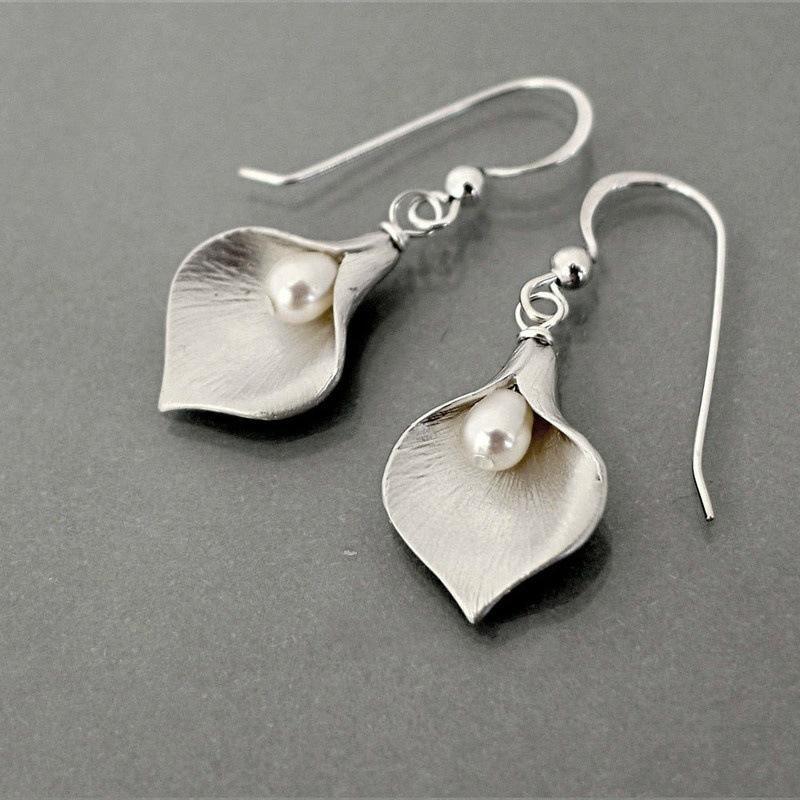 Women's Flower And Pearl Fashion Earrings